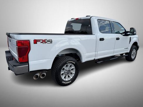 Used 2022 Ford F250 XLT w/ FX4 Off-Road Package AWD/4WD image 3