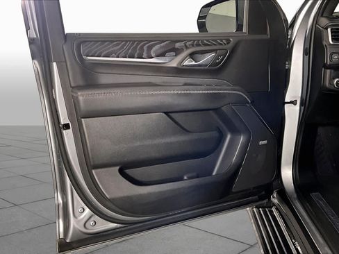 Used 2023 GMC Yukon Denali w/ Denali Reserve Package RWD image 21