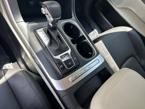 Certified 2024 Kia Carnival LX FWD image 37