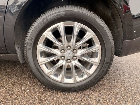 Used 2018 Buick Enclave Premium w/ Experience Buick Package AWD/4WD image 9