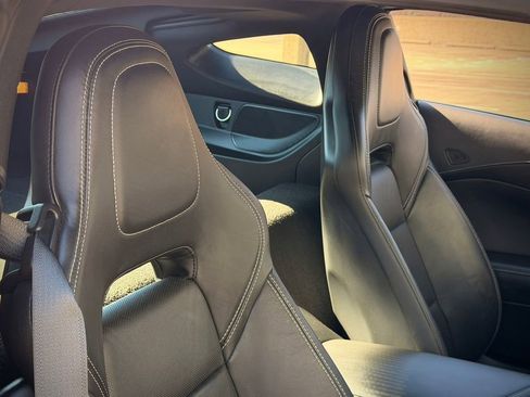 Used 2019 Chevrolet Corvette Stingray Coupe w/ 1LT image 13