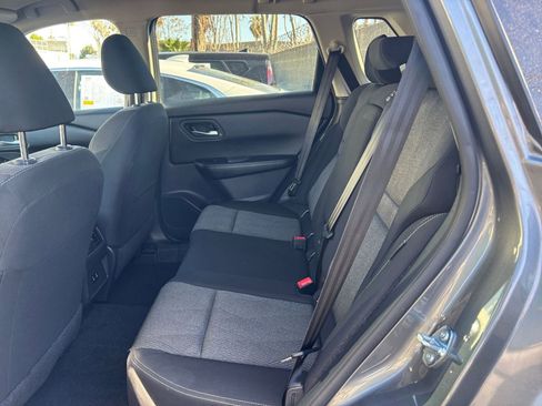 Used 2025 Nissan Rogue SV image 28