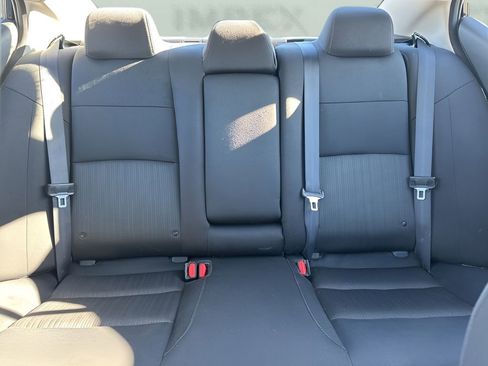 Used 2024 Nissan Altima 2.5 SV image 11