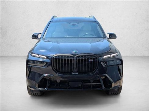Used 2025 BMW X7 M60i AWD/4WD image 2