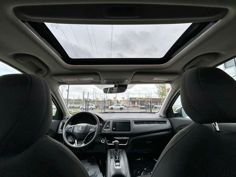 Used 2021 Honda HR-V EX image 18