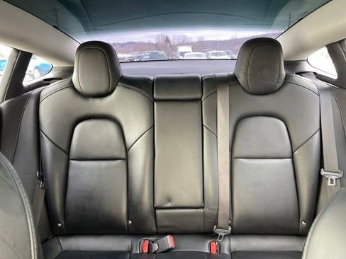 Used 2018 Tesla Model 3 Mid Range image 29