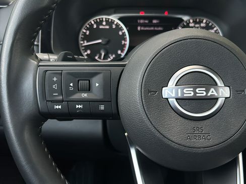 Used 2025 Nissan Pathfinder SV w/ Black Appearance Package FWD image 29