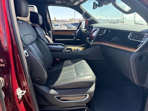 Used 2022 Jeep Grand Wagoneer Series III image 13