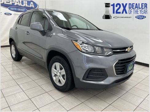 Used 2020 Chevrolet Trax LS w/ Tint and Cruise Package AWD/4WD image 1
