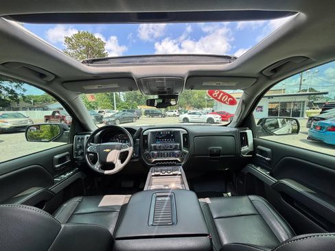Used 2018 Chevrolet Silverado 1500 LTZ Z71 w/ Redline Edition AWD/4WD image 19