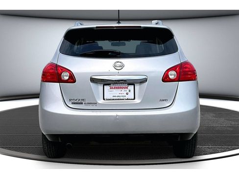 Used 2015 Nissan Rogue S w/ Convenience Package AWD/4WD image 6