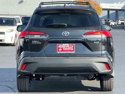 New 2026 Toyota Corolla Cross XLE image 7