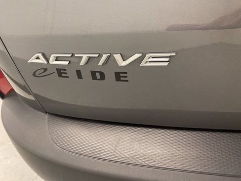 Used 2025 Ford Escape Active AWD/4WD image 33