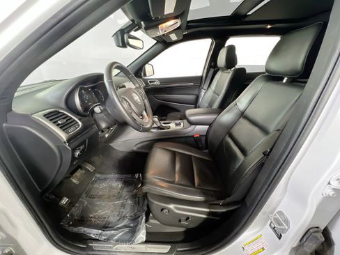 Used 2022 Jeep Grand Cherokee Limited image 21