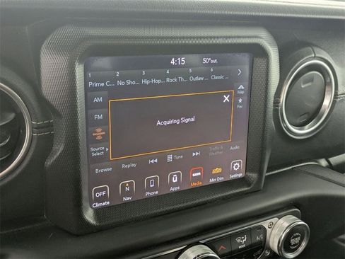 Used 2020 Jeep Wrangler Unlimited Sahara image 19