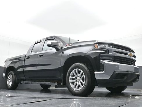 Used 2020 Chevrolet Silverado 1500 LT w/ Trailering Package image 39