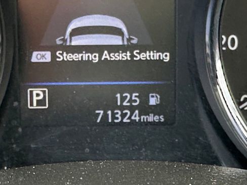 Used 2018 Nissan Rogue SL w/ Premium Package FWD image 18