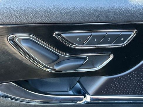 New 2026 Lincoln Corsair Premiere image 19