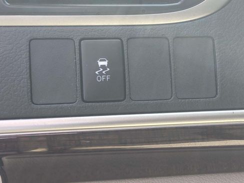 Used 2012 Toyota Camry XLE w/ Convenience Pkg FWD image 18