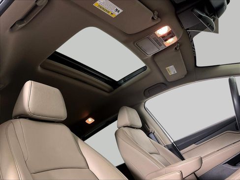 Used 2024 Honda Odyssey EX-L image 28