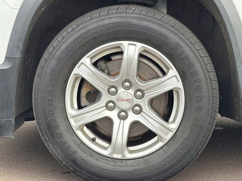 Used 2019 GMC Acadia SLE image 24