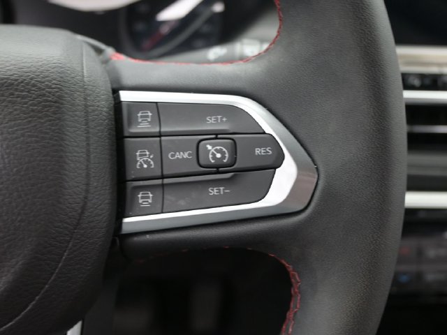 Used 2024 Jeep Compass Trailhawk w/ Sun and Sound Group AWD/4WD image 31