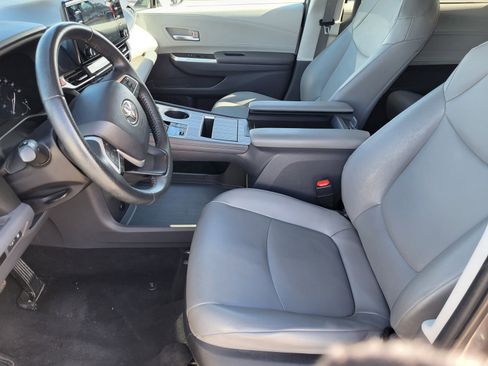 Certified 2023 Toyota Sienna XLE image 21