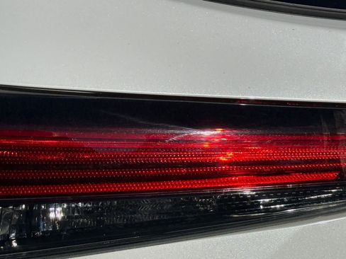 Used 2023 Toyota Highlander Platinum image 17