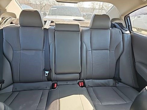 Used 2021 Subaru Legacy Limited w/ Popular Package #2 image 5
