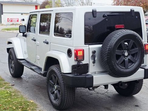 Used 2011 Jeep Wrangler Unlimited 70th Anniversary w/ Connectivity Group image 4