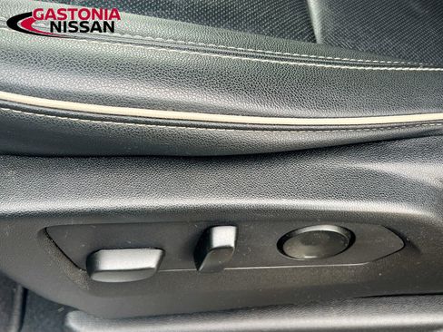 Used 2024 GMC Yukon SLT image 26