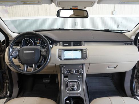 Used 2018 Land Rover Range Rover Evoque SE Premium AWD/4WD image 17