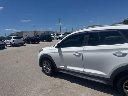 Used 2017 Hyundai Tucson SE Plus image 5