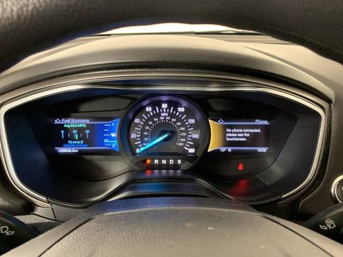 Used 2019 Ford Fusion SE image 18