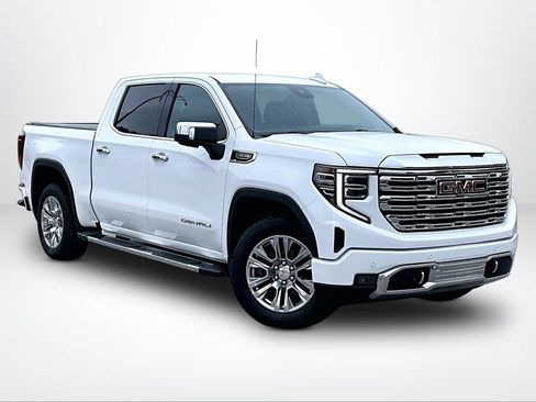 Used 2022 GMC Sierra 1500 Denali w/ Technology Package AWD/4WD image 13