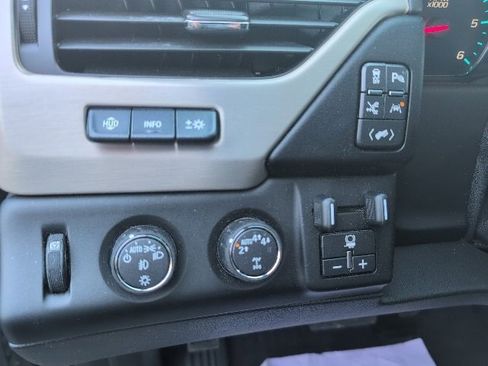 Used 2019 GMC Yukon Denali w/ Denali Ultimate Package image 21