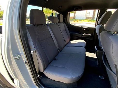 Used 2019 Toyota Tacoma TRD Off-Road image 27