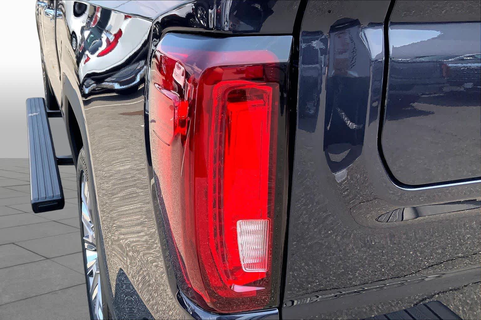 Used 2024 GMC Sierra 1500 Denali w/ Denali Reserve Package AWD/4WD image 27