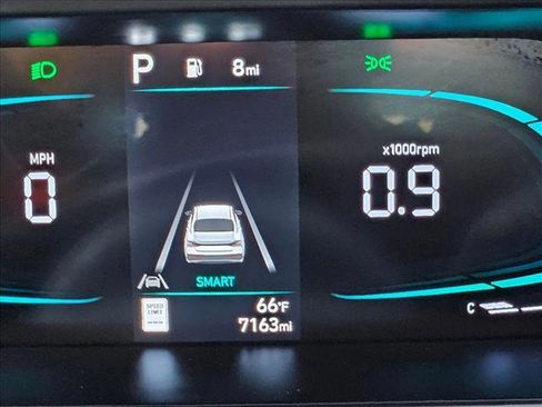 Certified 2025 Hyundai Elantra Sport FWD image 9
