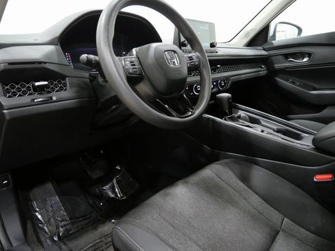 Used 2023 Honda Accord EX image 12