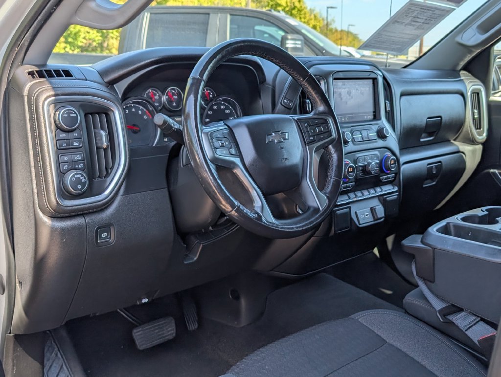 Used 2021 Chevrolet Silverado 1500 RST w/ Redline Edition AWD/4WD image 4