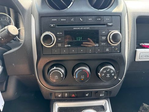 Used 2017 Jeep Compass Latitude AWD/4WD image 13
