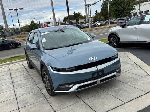 Certified 2024 Hyundai Ioniq 5 SE AWD/4WD image 5