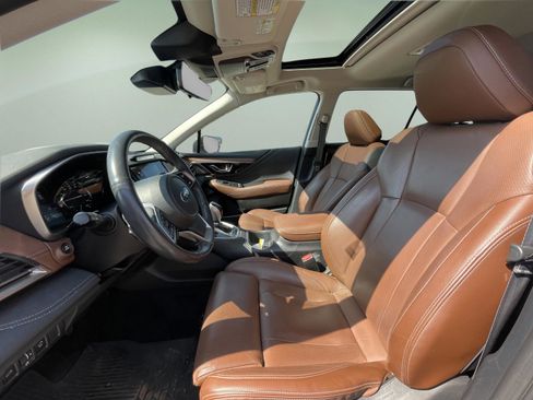 Used 2023 Subaru Outback Touring AWD/4WD image 8