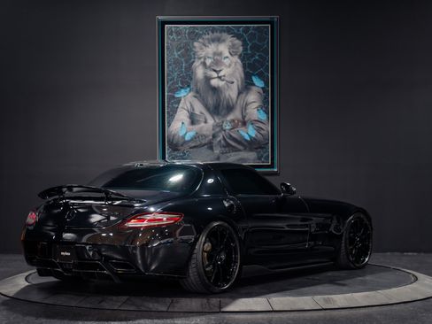 Used 2012 Mercedes-Benz SLS AMG Coupe image 5