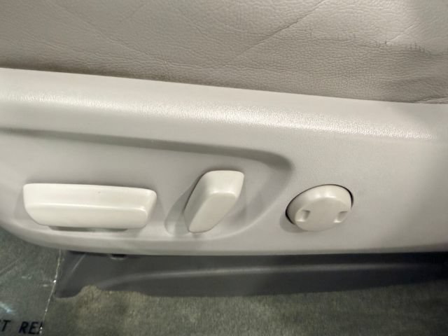 Used 2017 Toyota Sienna XLE w/ XLE Navigation Package FWD image 14