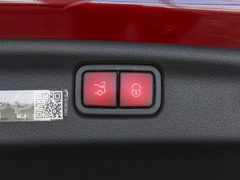 New 2025 Mercedes-Benz C 43 AMG 4MATIC Sedan image 35