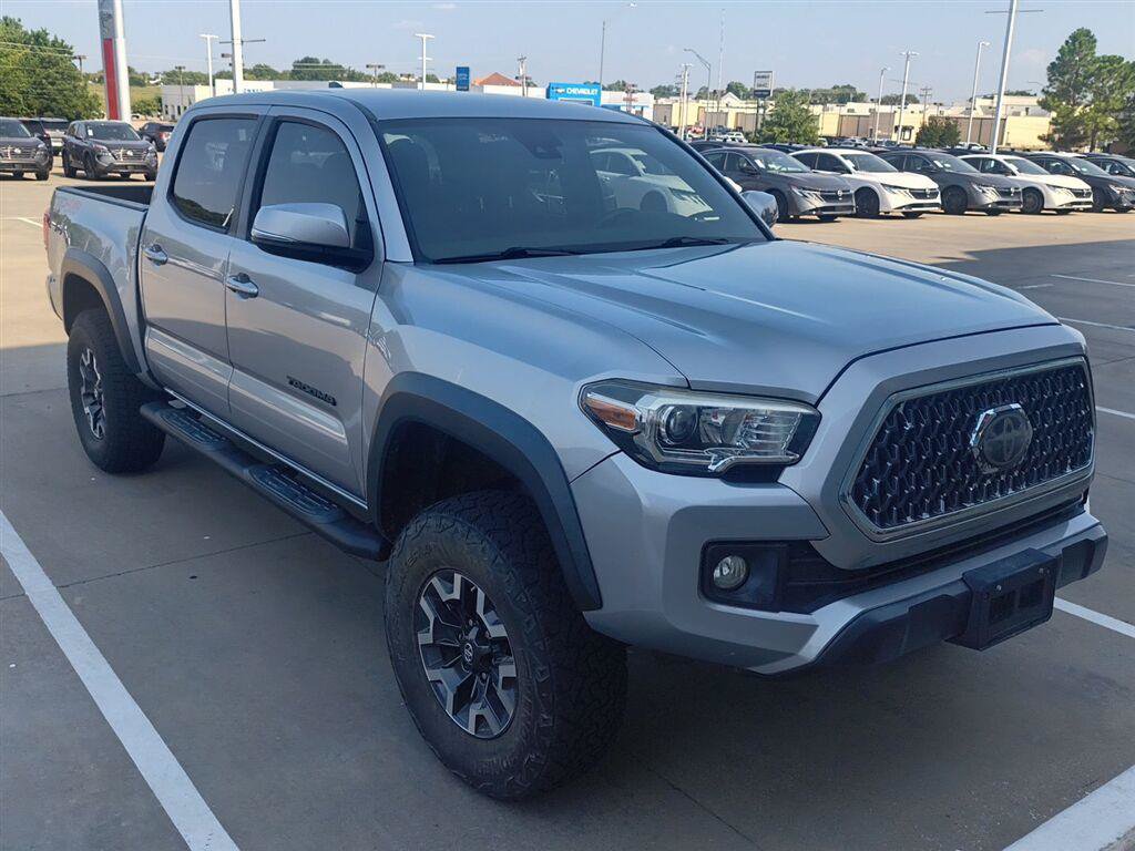 Used 2019 Toyota Tacoma TRD Off-Road AWD/4WD image 10