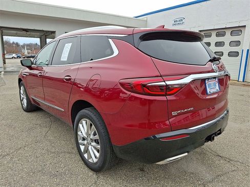 Used 2021 Buick Enclave Premium w/ Sun and Sites Package image 22