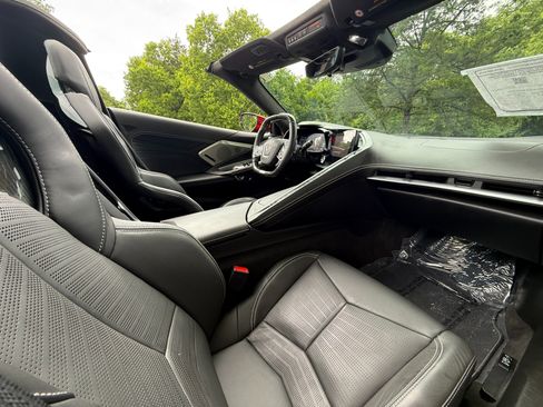 Used 2024 Chevrolet Corvette Z06 RWD image 33